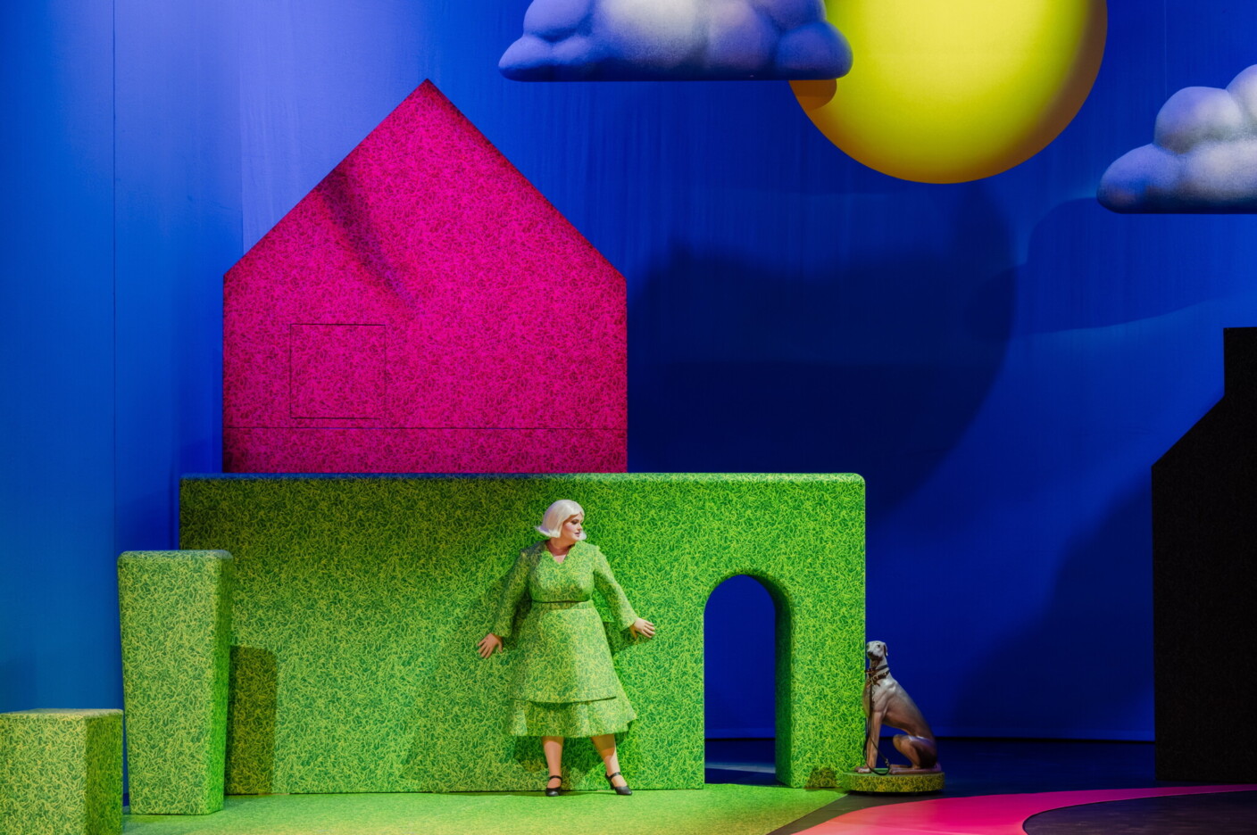 Szenenbild aus „Orpheus in der Unterwelt“ an der Musikalischen Komödie Leipzig