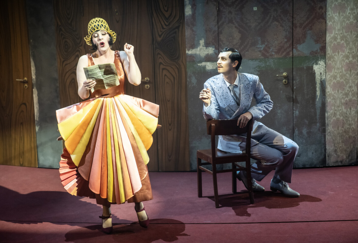Szenenbild aus „Eine Frau von Format“ an der Oper Köln