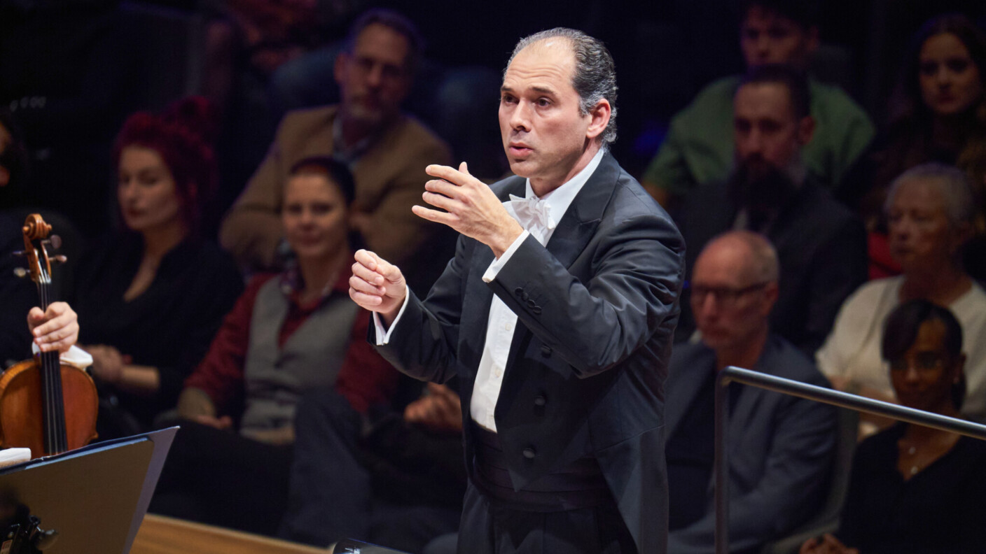 Leidenschaftlicher Dirigent des romantisch-modernen Repertoires: Tugan Sokhiev