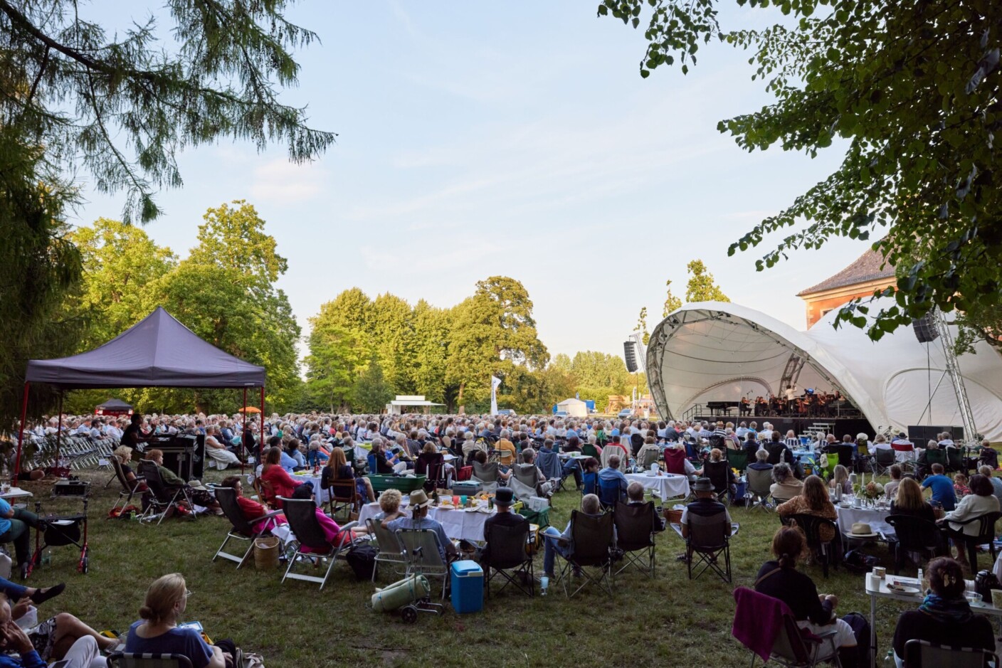 Tradition bei den Festspielen Mecklenburg-Vorpommern: das Open-Air-Konzert auf Schloss Bothmer
