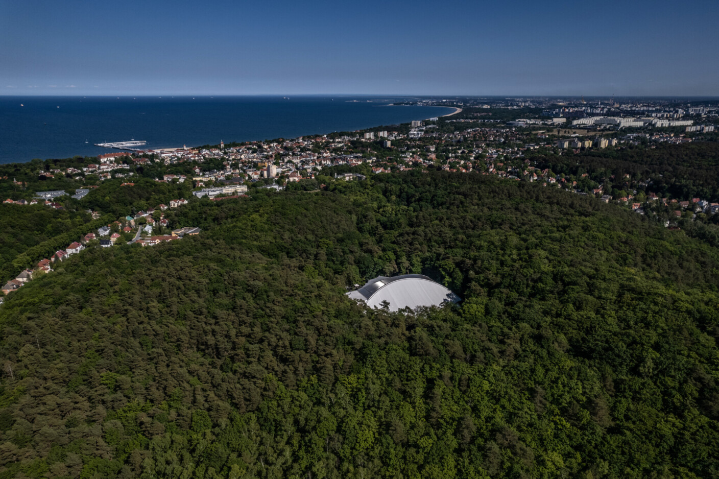 Zwischen grünem Idyll und Ostseeküste gelegen: die Waldoper Sopot (Opera Leśna powered by Energa)