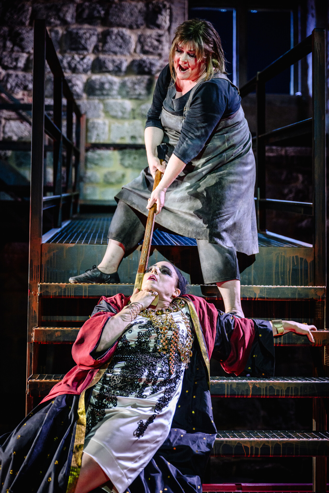 Szenenbild aus „Elektra“ bei den Opernfestspielen Heidenheim