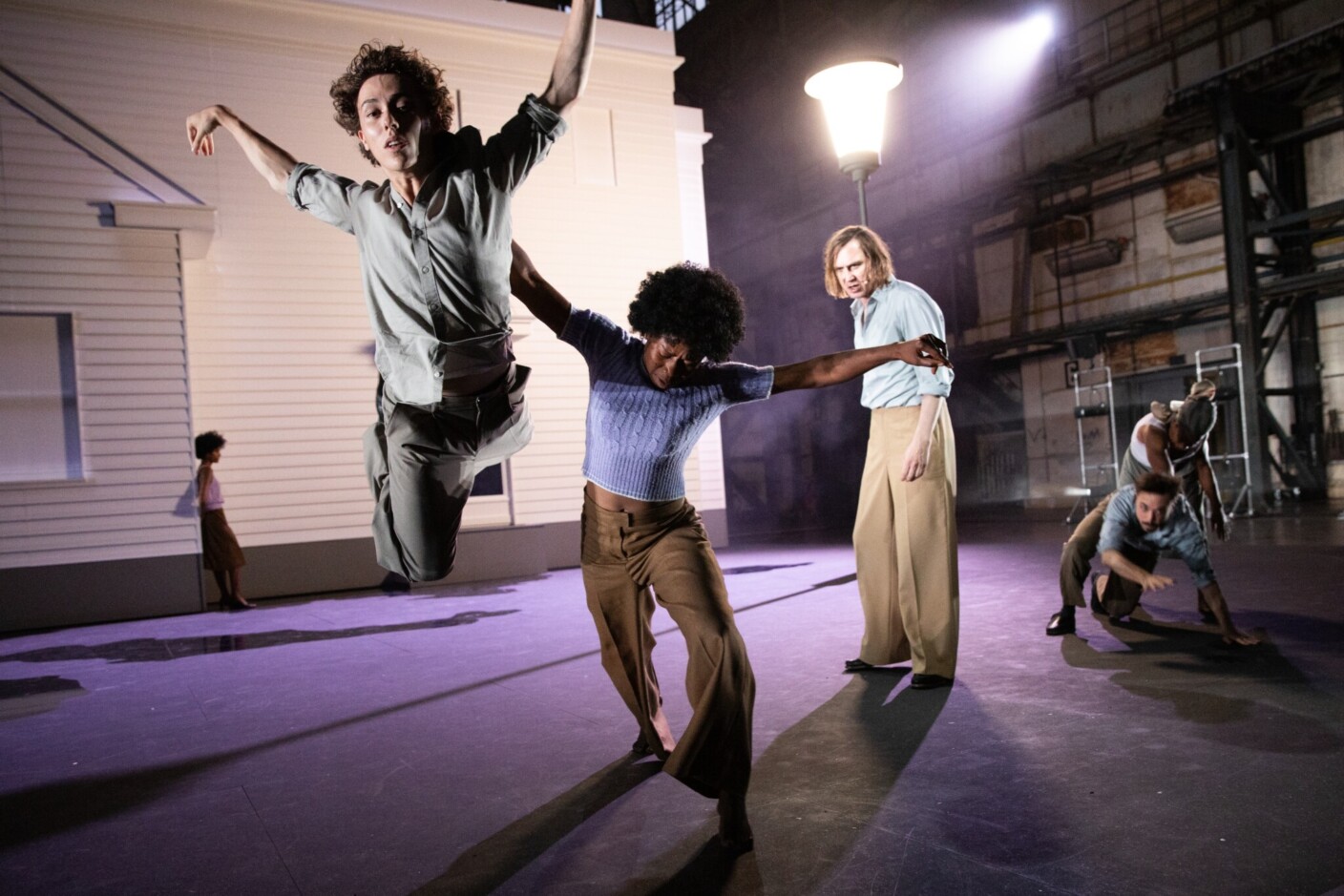 Szenenbild aus „I Did It My Way“ bei der Ruhrtriennale 2025