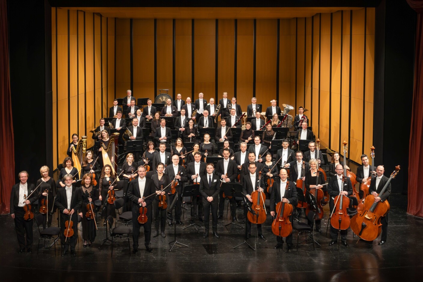 Kombinieren Brahms' Sinfonien mit Werken von Strawinsky bis Glanert: Meininger Hofkapelle und GMD Killian Farrell