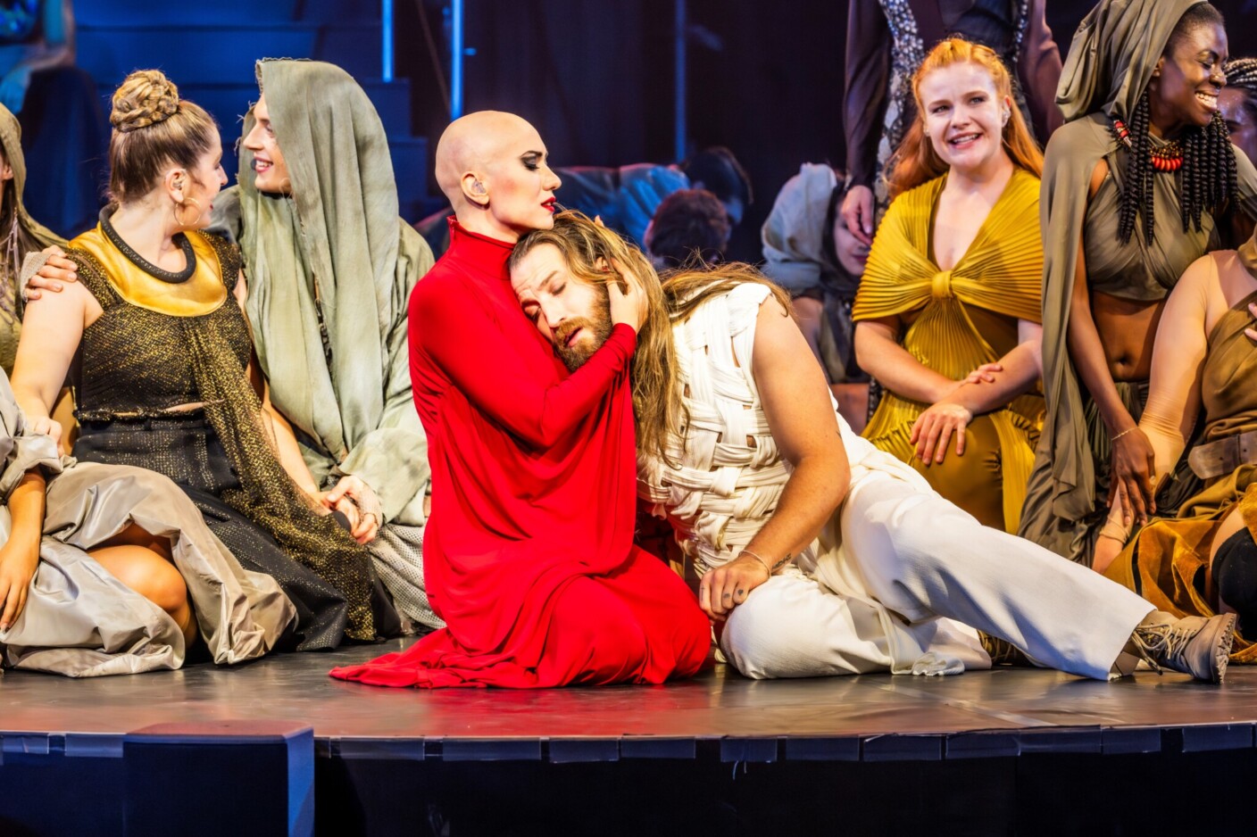Szenenbild aus „Jesus Christ Superstar“ im ehemaligen Flughafen Berlin-Tempelhof