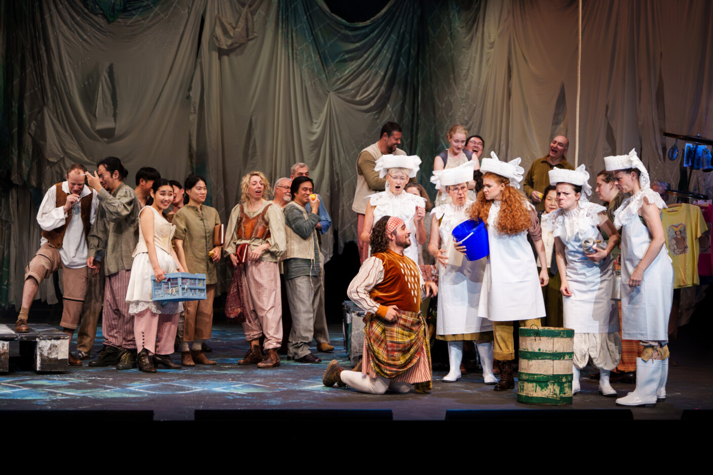 Szenenbild aus „Till Eulenspiegel“ am Theater für Niedersachsen