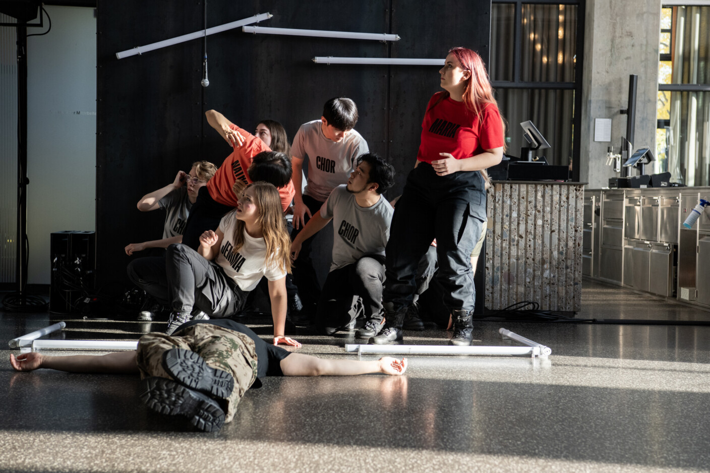 Szenenbild aus „Lazarus oder die Feier der Auferstehung“