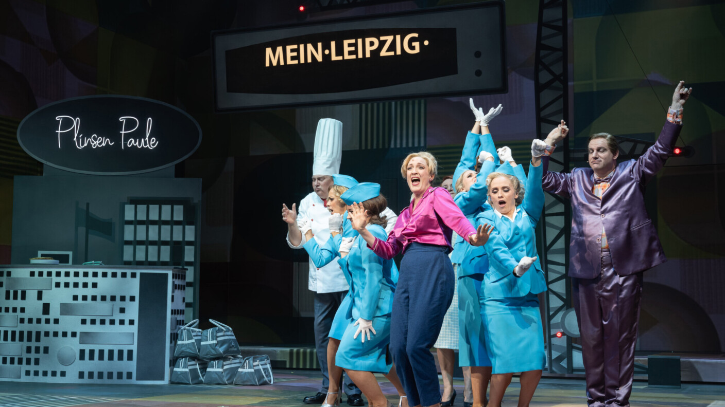 Musikalisch eine Wucht, szenisch nahe am Kabarett: „Messeschlager Gisela“ am Staatstheater Cottbus