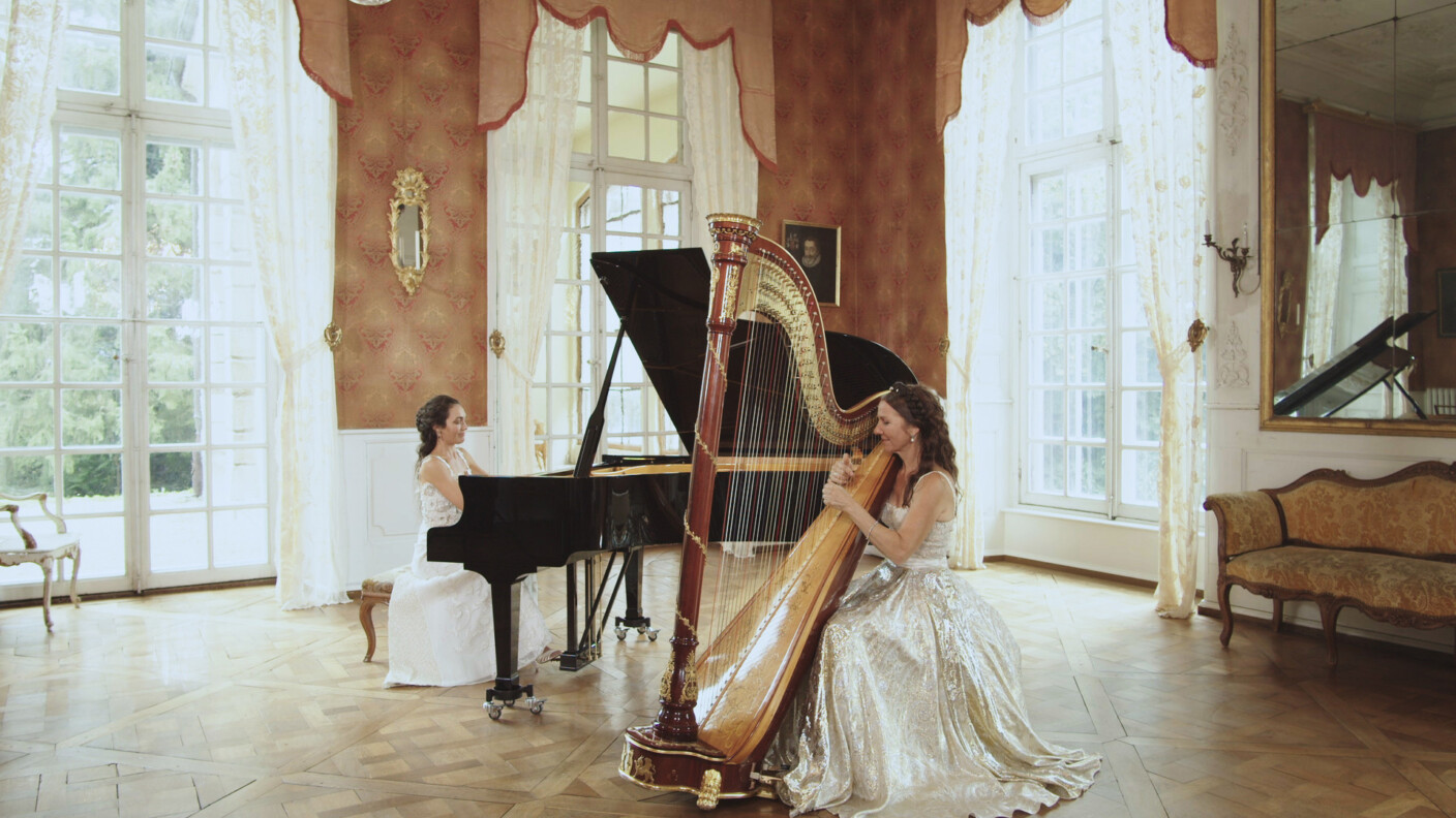 Das Duo Praxedis widmet sich der Musik von Barock über originale Salonmusik des 19. Jahrhunderts bis hin zu zeitgenössischer Musik