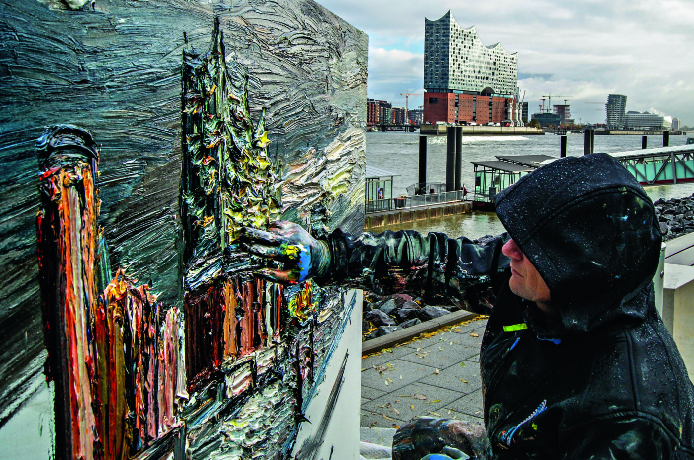 Elbphilharmonie in Öl – Christopher Lehmpfuhl malt das Titelmotiv für die concerti-Ausgabe im Januar 2017