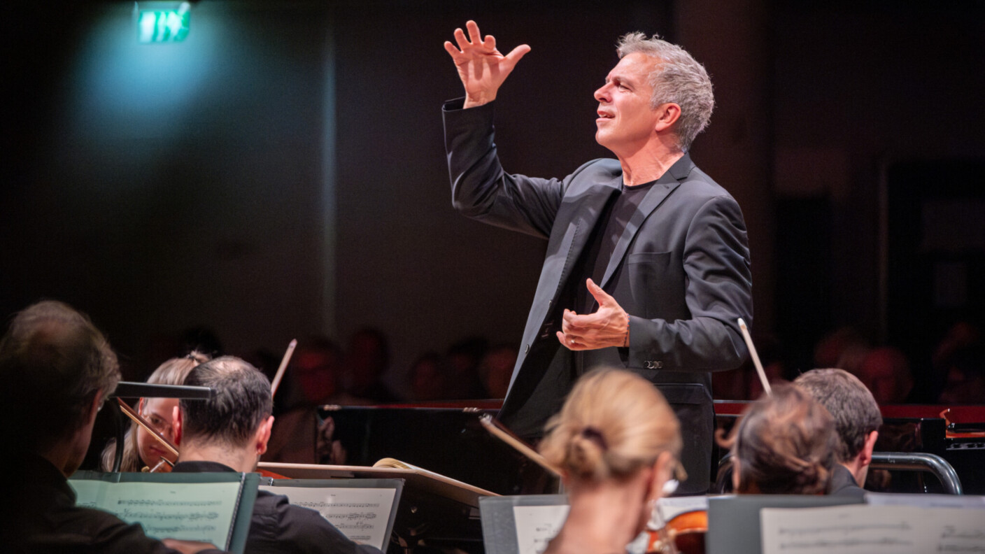 Dirk Kaftan und das Beethoven Orchester Bonn eröffnen am 16.12. feierlich die Beethovenhalle