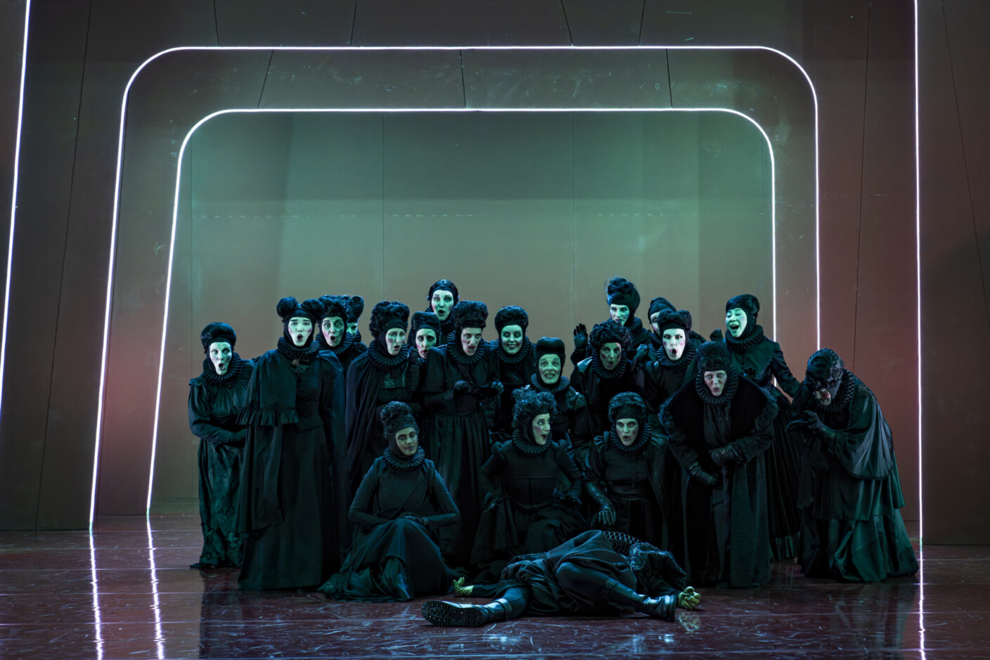 Szenenbild aus „Macbeth“ am Theater Basel