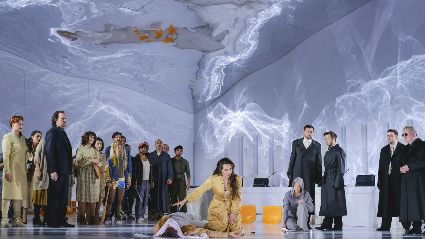 In der Titelpartie der Heliane überzeugt an der Opéra National du Rhin die deutsch-französische Sopranistin Camille Schnoor