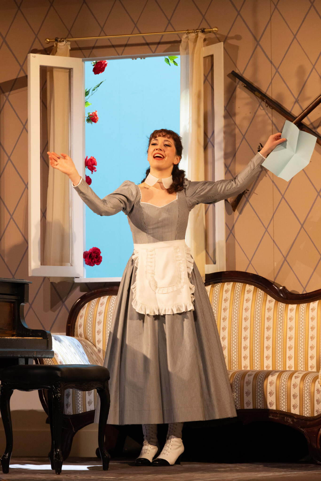 Szenenbild aus „Die Fledermaus“ am Anhaltischen Theater Dessau