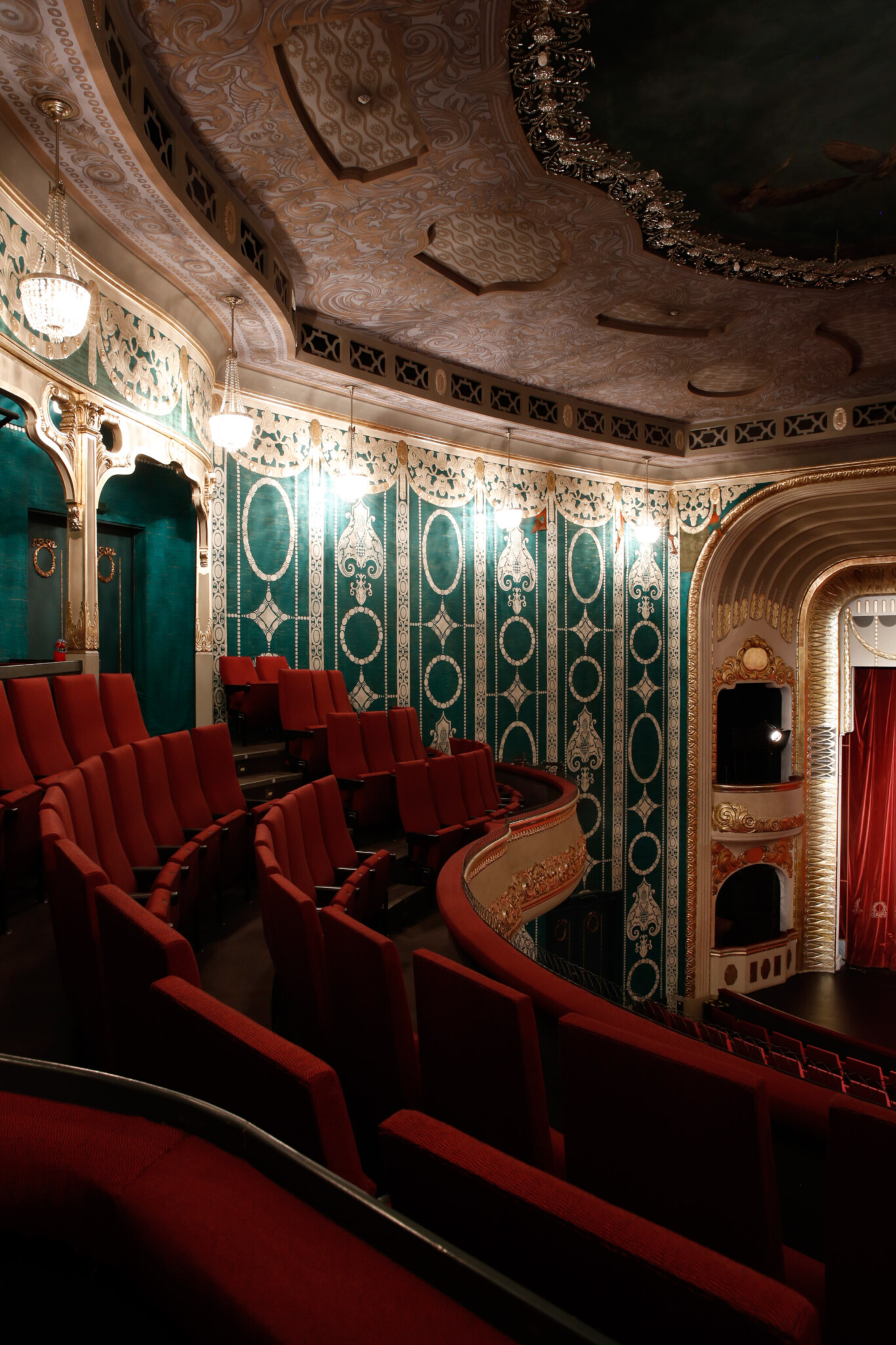 Das Kurtheater diente damals der Unterhaltung vornehmer Kurgäste