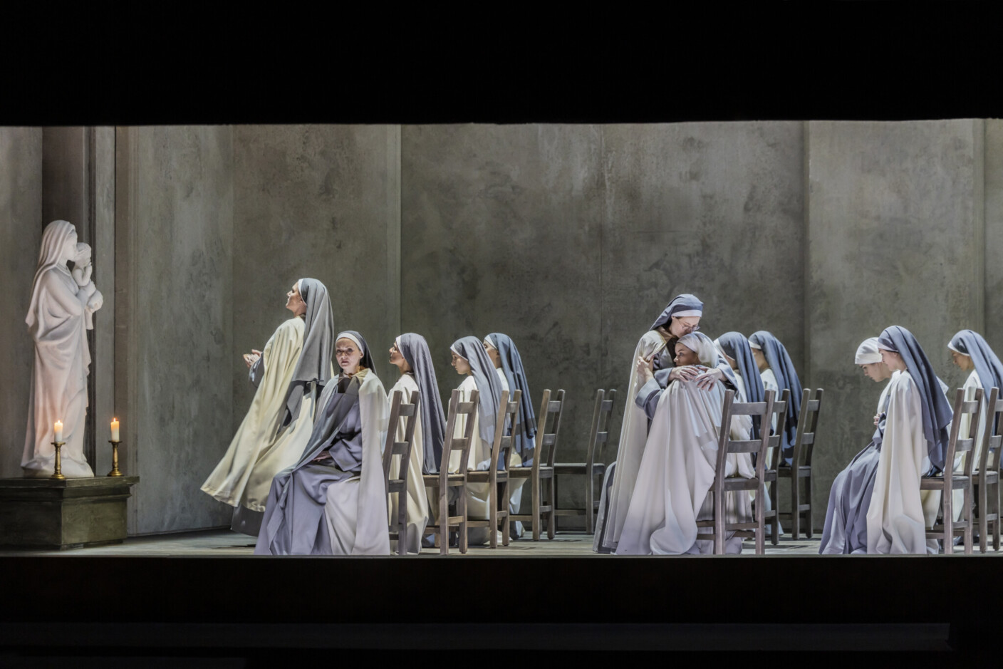 Szenenbild aus „Dialogues des Carmélites“