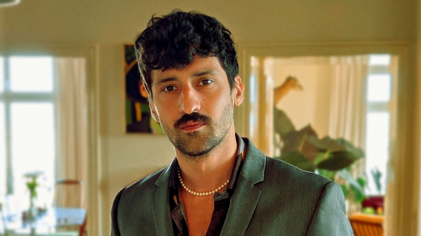 Arbeitet als Regisseur zwischen Theater und Musik, Performance und Installation: Ersan Mondtag