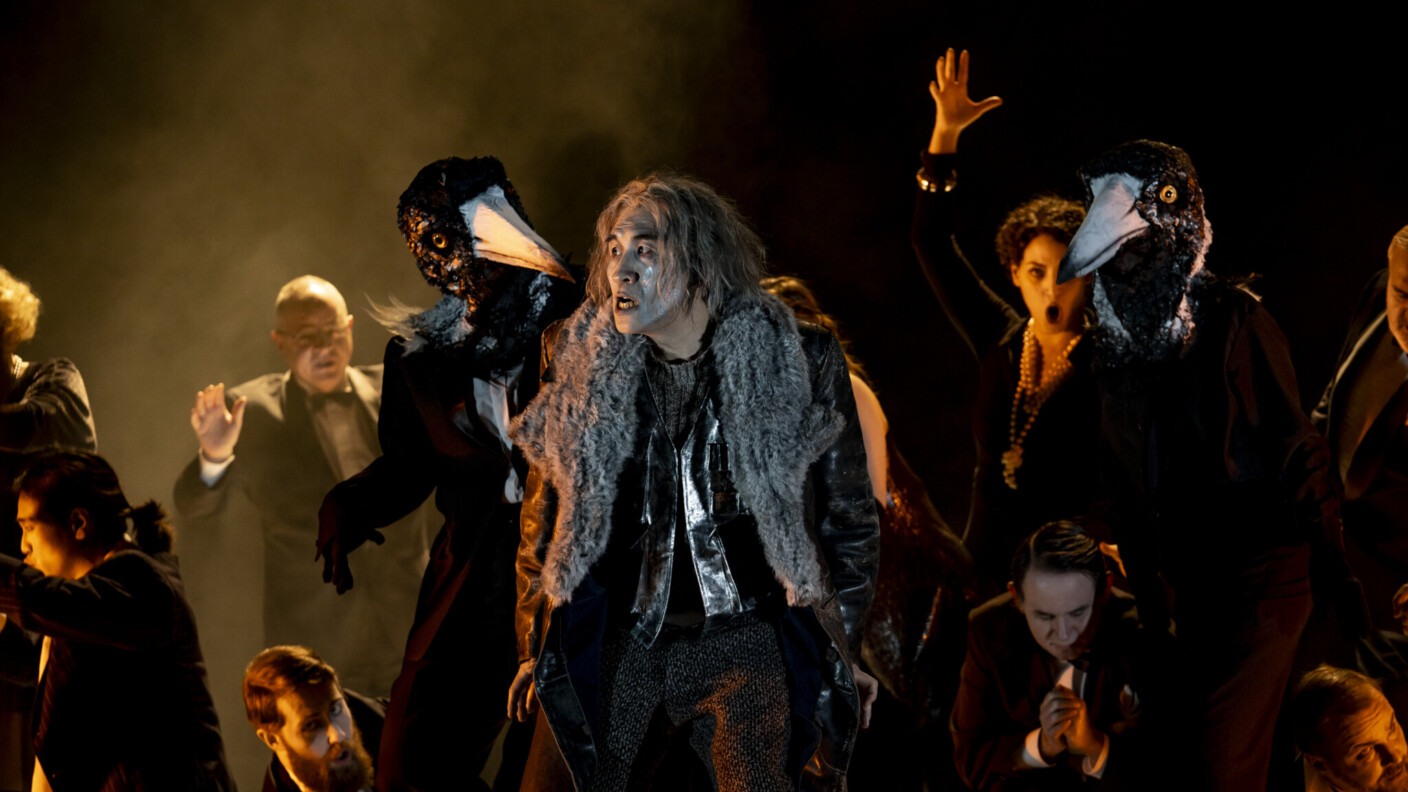 Kaltes Gold und feurige Brillanten