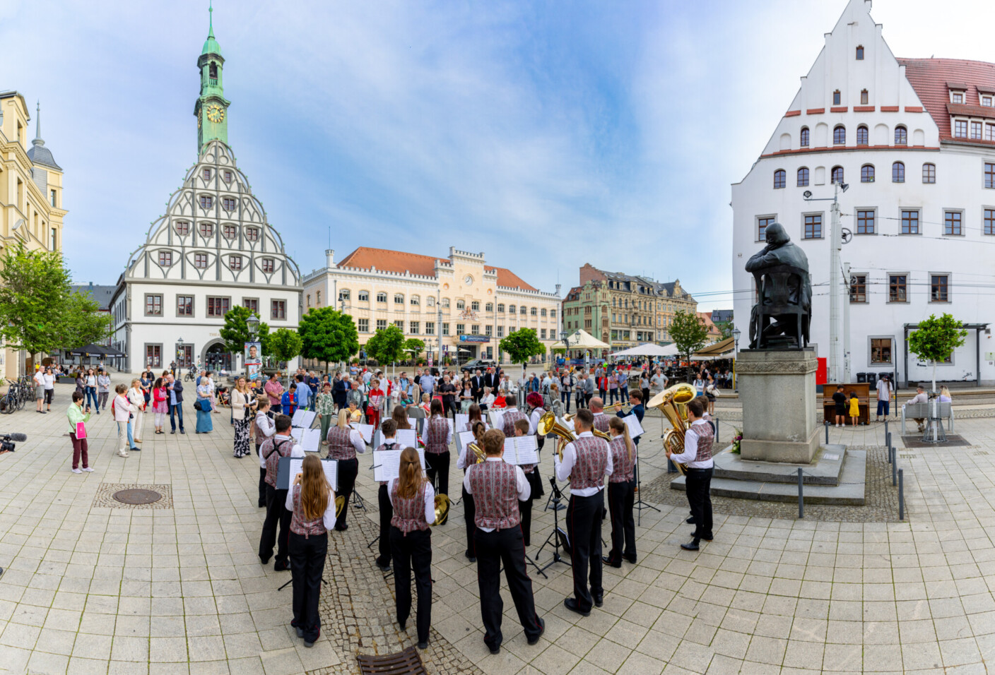 Der Geburtstag des Komponisten wird beim Schumann-Fest traditionell auf dem Zwickauer Hauptmarkt gefeiert