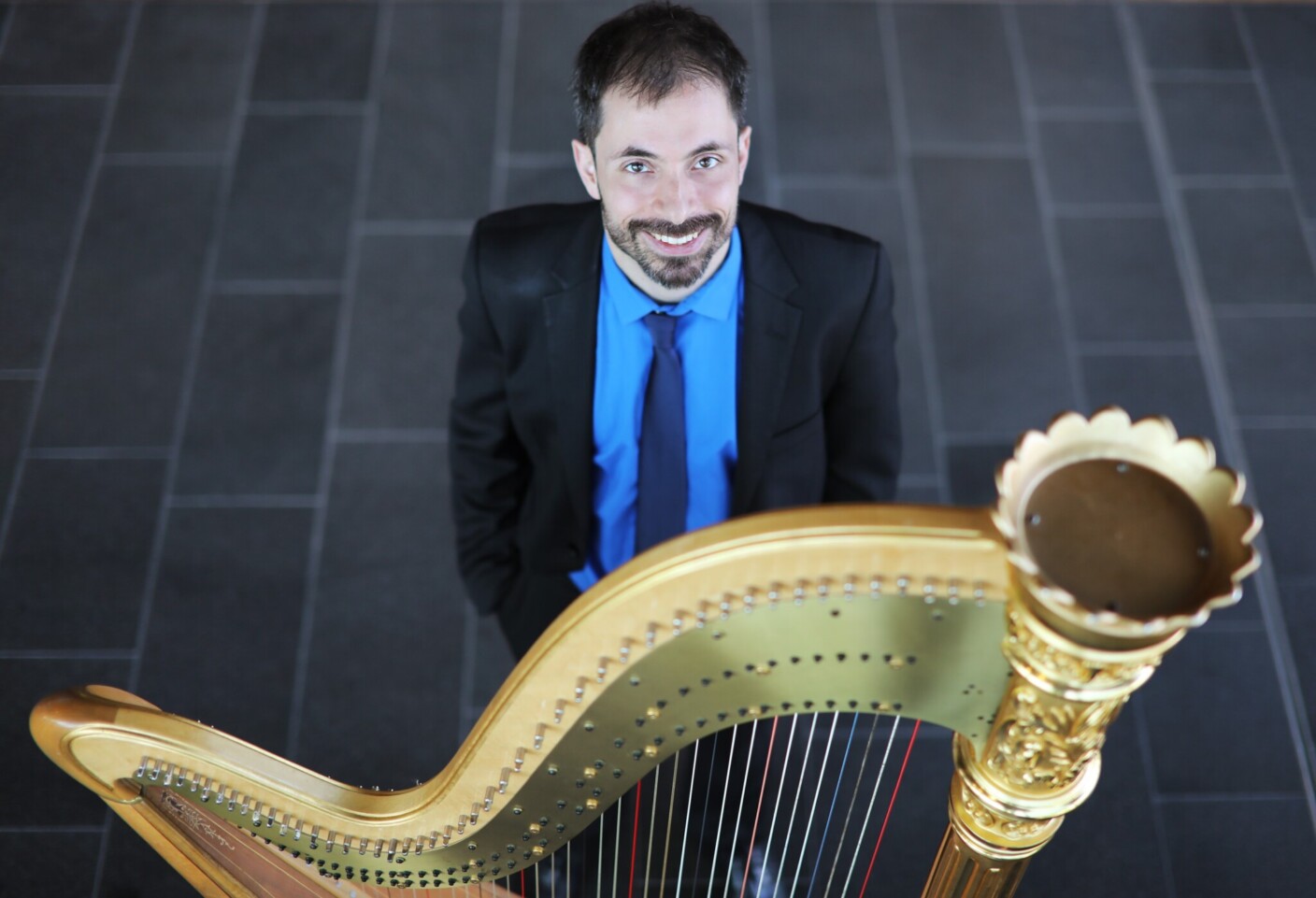 Der Harfenist Sivan Magen sorgt für neue Klangfarben beim Hambacher Musikfest