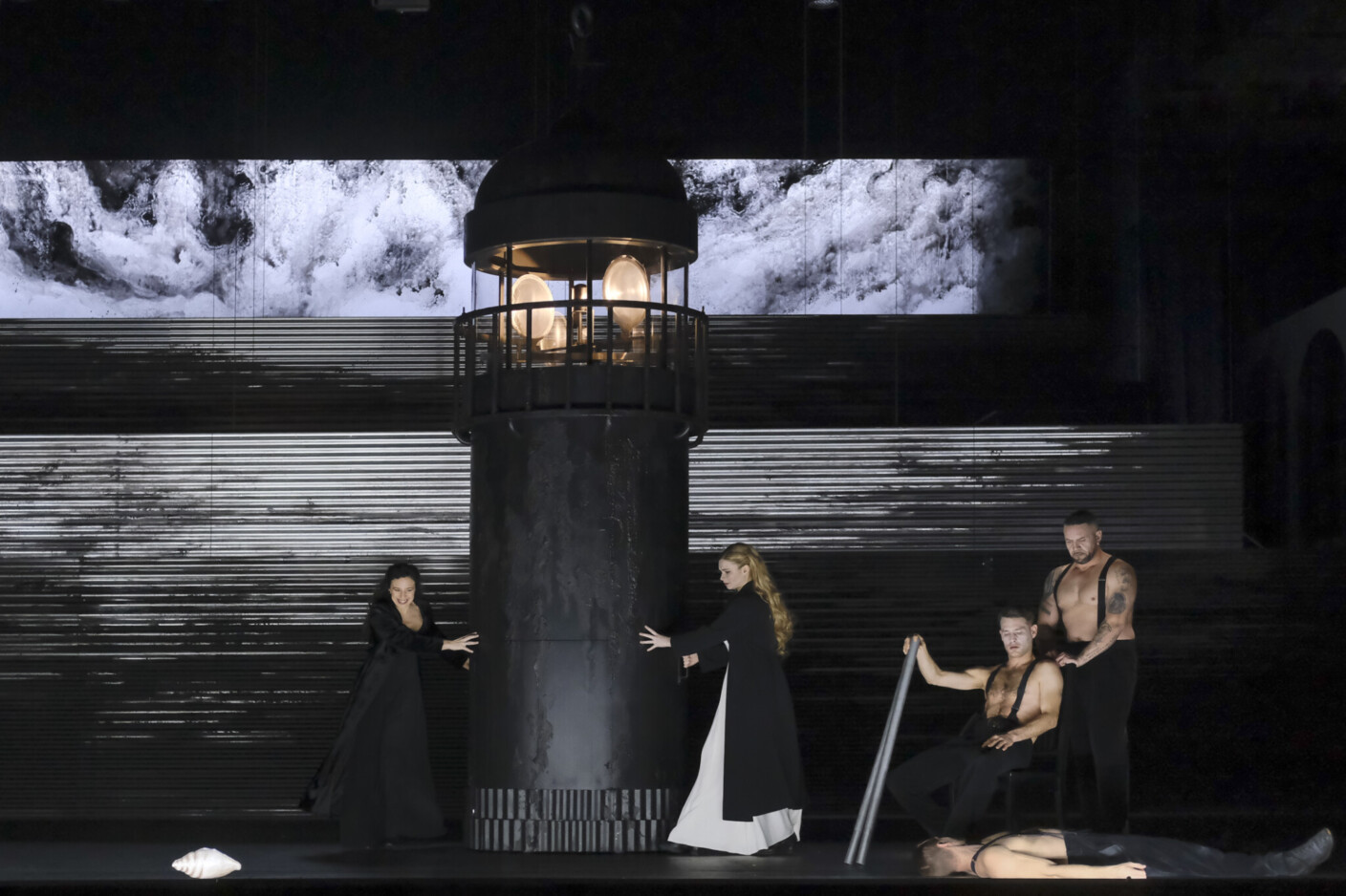 Szenenbild aus „Le Roi d’Ys“ aus der Opéra national du Rhin