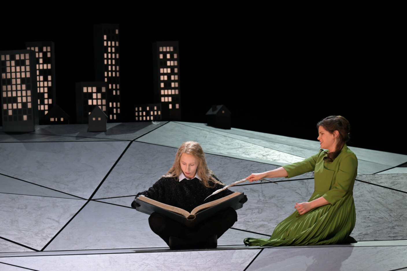 Szenenbild aus „Written on Skin“ an der Oper Frankfurt