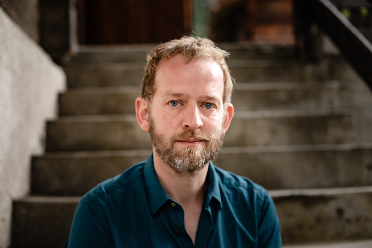 Seit 2019 prägt der Pianist Alasdair Beatson das „Kammermusikfest“ im Musikdorf Ernen durch kreative Programme