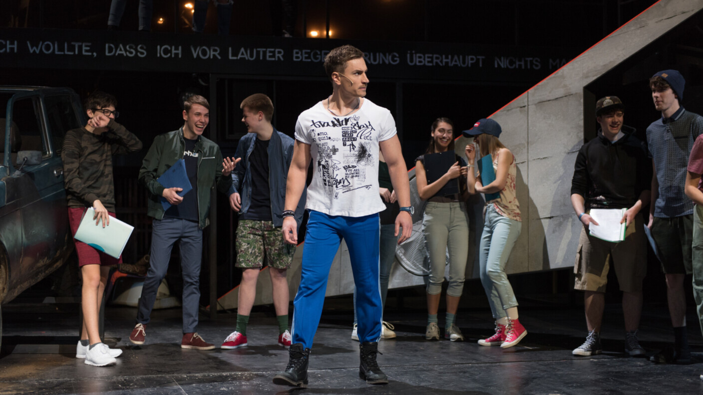 Zwei Außenseiter brennen durch: „Tschick“ am Staatstheater Darmstadt