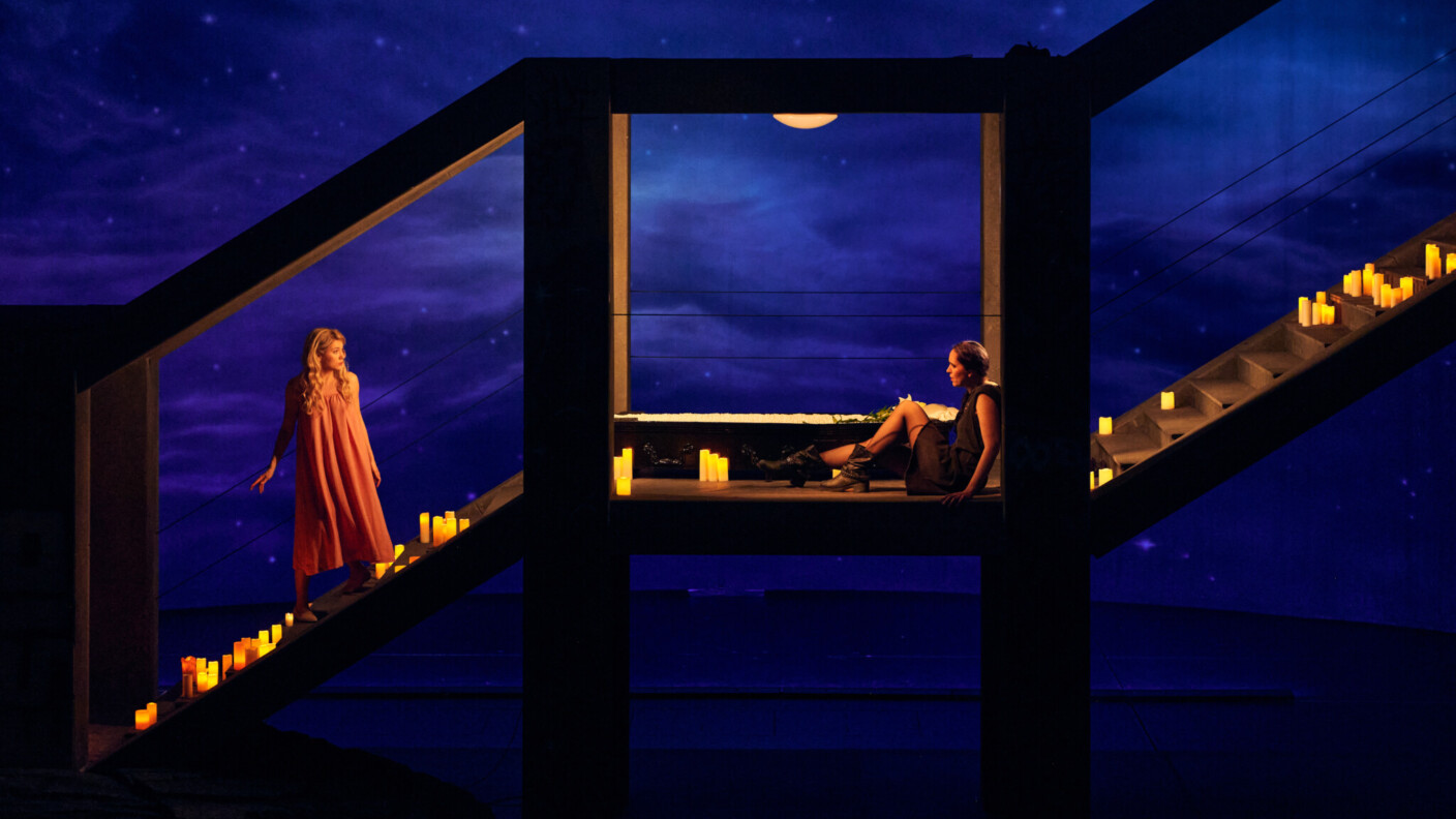 Frauenliebe, ein mafiöses Milieu und eine Kritik am Patriarchat prägen die Inszenierung von „I Capuleti e i Montecchi“ am Staatstheater Braunschweig