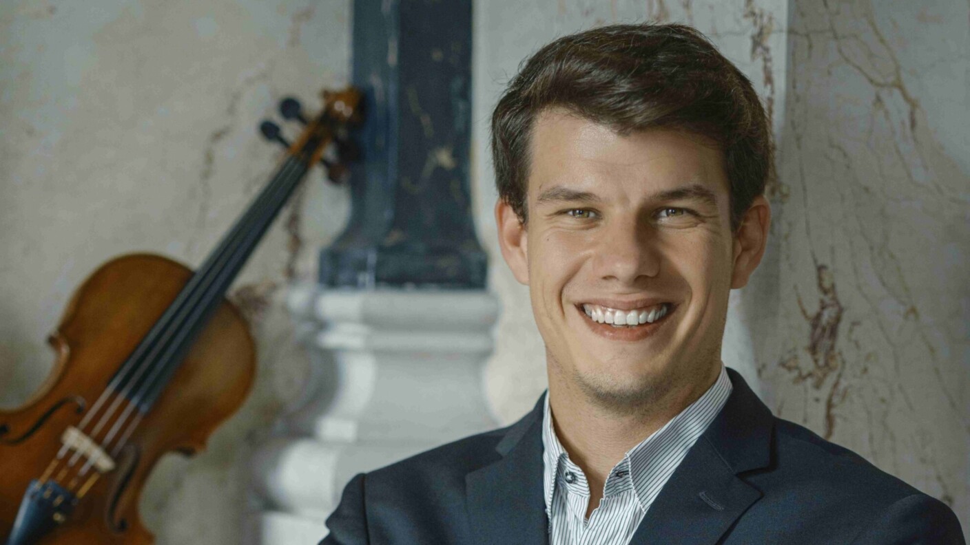 Der 1991 in Pilsen geborene Violinist Jan Mráček gastierte bereits in Wien, London, Dubai und in einigen Städten in China und in den USA.