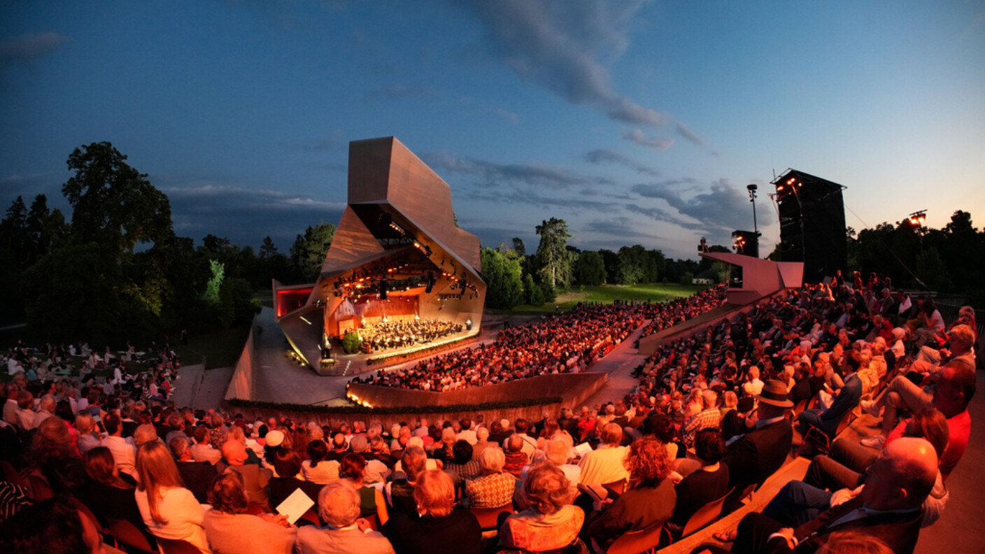 Die Fertigstellung des Wolkenturms im Jahr 2007 markierte den Beginn des Grafenegg Festival