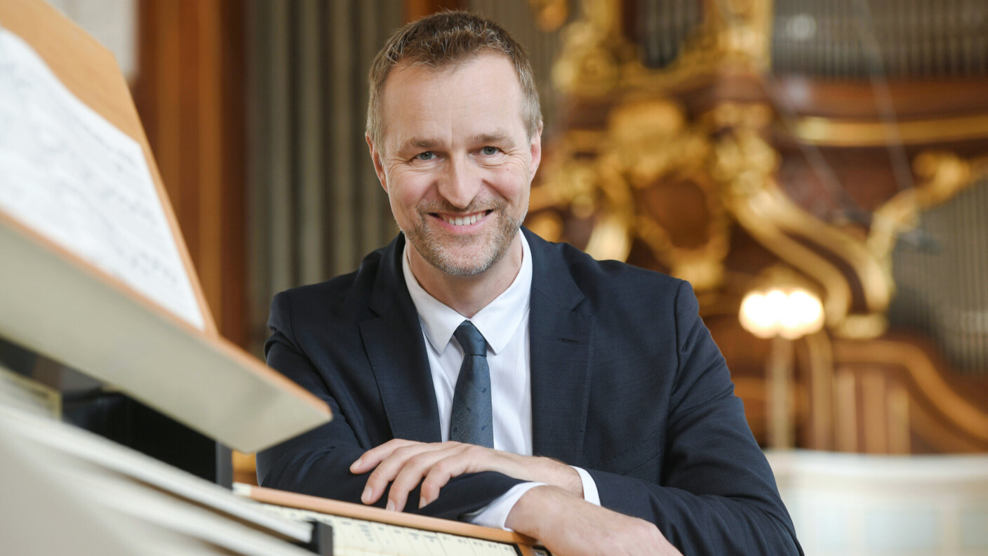 Seit 2020 ist Jörg Endebrock Kantor und Organist an der Hamburger Hauptkirche St. Michaelis